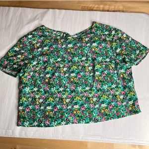 H&M | Divided Green Floral Crop Top